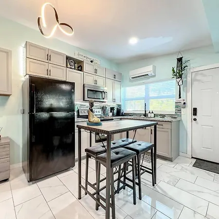 1Br Parkside Stay Nature Walkability